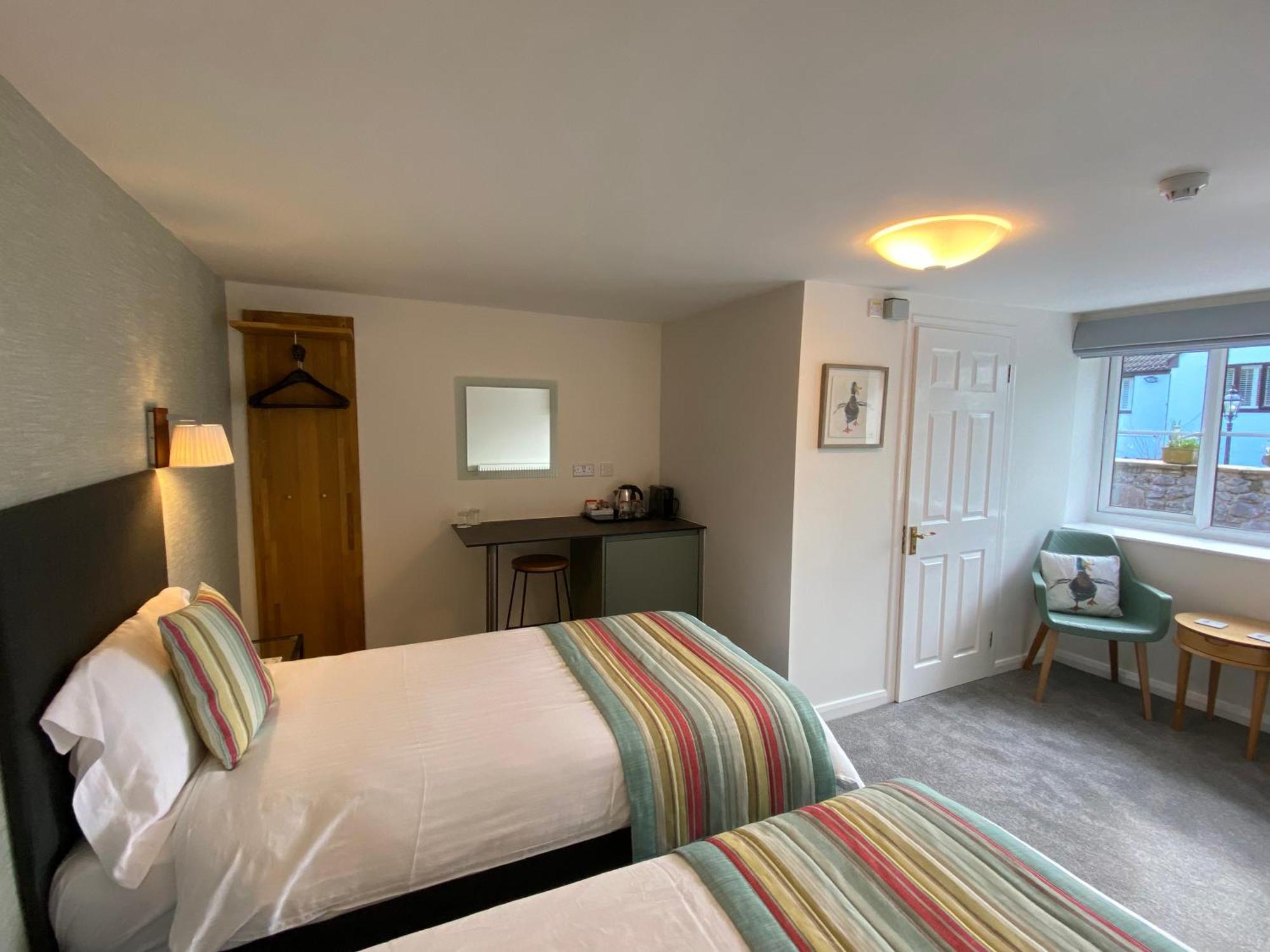 Bed and Breakfast Gordons Чеддер Экстерьер фото